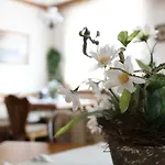 Zum Hirsch Szálloda 3*